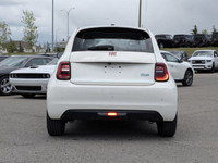 This FIAT 500e has a strong Electric engine powering this Automatic transmission. This FIAT 500e is... (image 5)