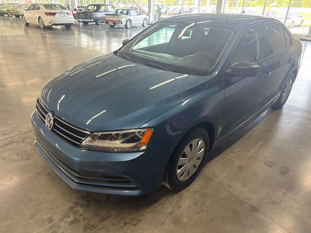 2015 Volkswagen Jetta Sedan MANUELLE GROUPE ÉLECTRIQUE SANS A/C in Cars & Trucks in Saint-Jean-sur-Richelieu - Image 4
