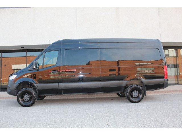 2019 Mercedes-Benz Sprinter Cargo Van \"4X4\" - 170\" FULL SIZE  in Cars & Trucks in City of Toronto - Image 2
