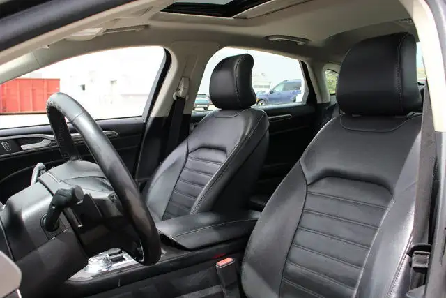 2017 Ford Fusion SE dans Autos et camions dans Calgary - Image 15