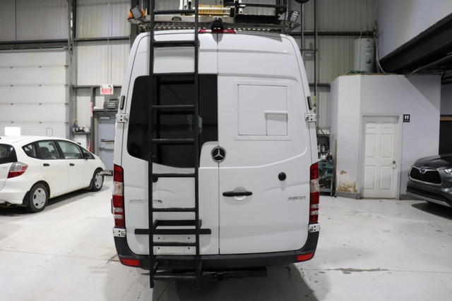 2018 Mercedes-Benz Sprinter fourgonnette utilitaire 3500 in Cars & Trucks in Laval / North Shore - Image 3
