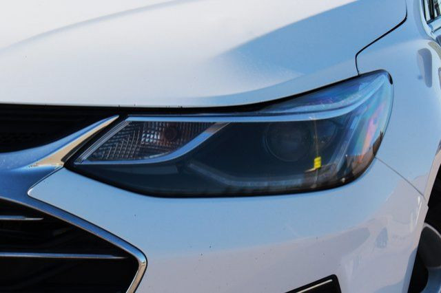 2019 Chevrolet Cruze Premier in Cars & Trucks in Calgary - Image 3