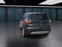 A stylish and practical four-wheel-drive SUV with leather-trimmed seats, SYNC 3 infotainment system... (image 6)
