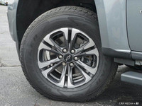 This 2021 Chevrolet Colorado Z71 Crew Cab is ready for adventure. Boasting a powerful 3.6L V6 engine... (image 5)