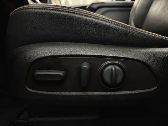 2022 GMC Acadia AT4 | Sunroof | Remote Start in Cars & Trucks in Edmonton - Image 14