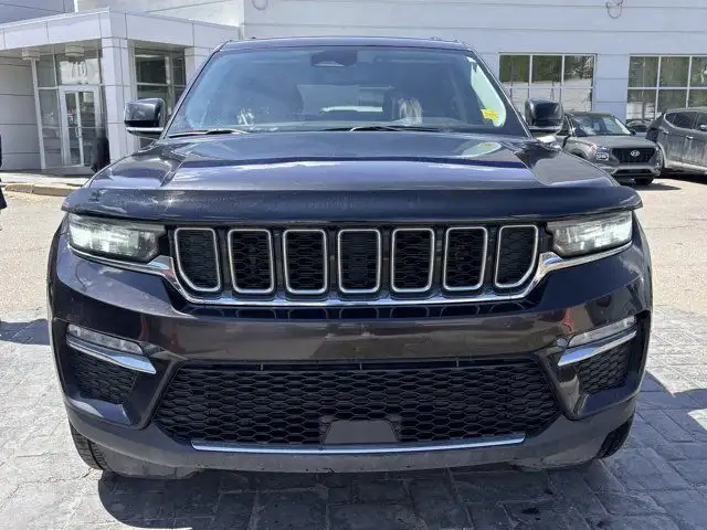 2023 Jeep Grand Cherokee Limited 4WD | No Accidents in Cars & Trucks in Calgary - Image 3