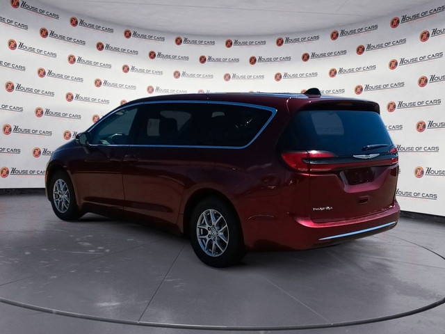 2023 Chrysler Pacifica Touring L FWD in Cars & Trucks in Lethbridge - Image 4
