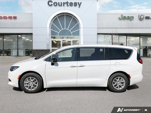 2026 Chrysler Grand Caravan SXT in Cars & Trucks in Calgary - Image 2