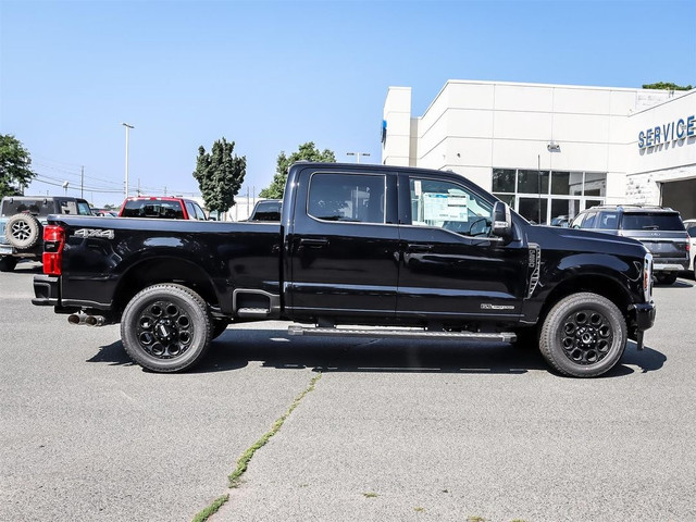 2025 Ford Super Duty F-250 LARIAT 4Wd Crew Cab 6.75' Box in Cars & Trucks in Oshawa / Durham Region - Image 4