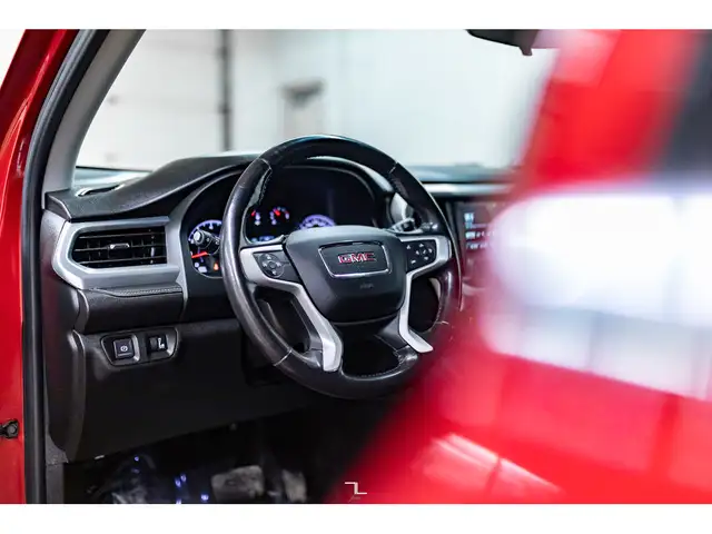 2019 GMC Acadia AWD SLE PSeat BCam in Cars & Trucks in Calgary - Image 12