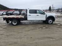 Super Duty F-450 DRW XLT 4WD Crew Cab Deck Truck, 19.5" Steel Wheels, 6.7L V8 Turbo Diesel, 10-Speed... (image 5)