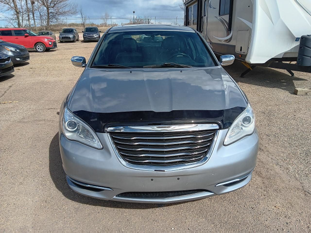 2014 Chrysler 200 Limited, Sunroof, Leather, Htd Seats, Bluetoot in Cars & Trucks in Edmonton - Image 2