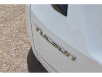 See Dealer Website for Details. Engine: Intercooled Turbo Gas/Electric I-4 1.6 L/98 L/100Km City: 6.... (image 3)