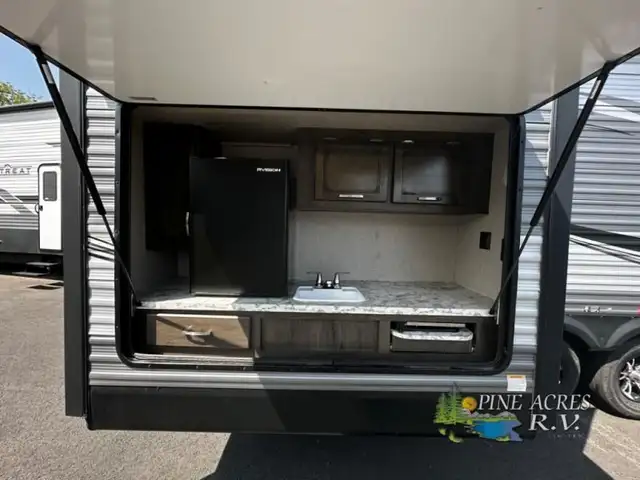 2020 Jayco Jay Flight 32TSBH in Travel Trailers & Campers in Truro - Image 4