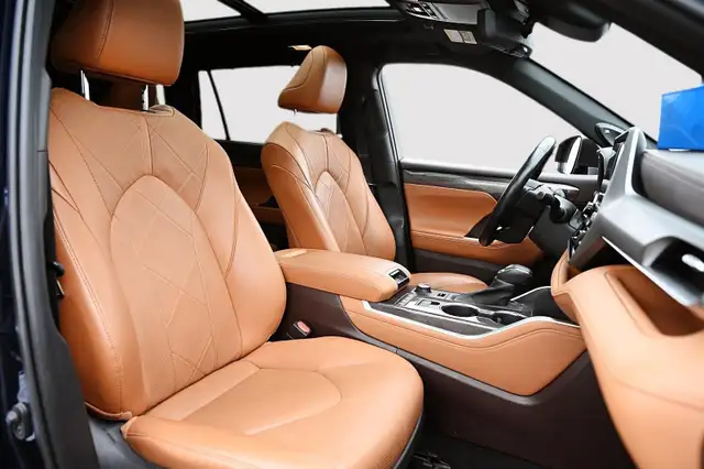 2021 Toyota Highlander 2021 LIMITED + AWD + GPS + CUIR + TOIT +  in Cars & Trucks in Longueuil / South Shore - Image 36