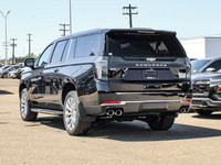 This Chevrolet Suburban boasts a Gas V8 5.3L/ engine powering this Automatic transmission. *Options:... (image 5)