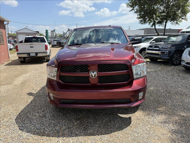 2018 RAM 1500 EXPRESSCrew Cab SWB 4WD in Cars & Trucks in Saskatoon - Image 2