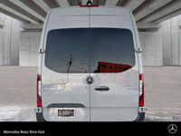 Mercedes-Benz Rive-Sud, la destination Mercedes-Benz par excellence. Bienvenue en première classe. D... (image 3)