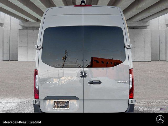 2025 Mercedes-Benz Sprinter 2500 144 Wheelbase High Roof RWD in Cars & Trucks in Longueuil / South Shore - Image 4