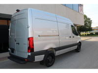 2020 MERCEDES SPRINTER 2500 -- 144 - HIGH ROOF -- 3.0L V6 DIESEL ENGINE !!! ONLY 43,000 KM!!! , YES... (image 9)