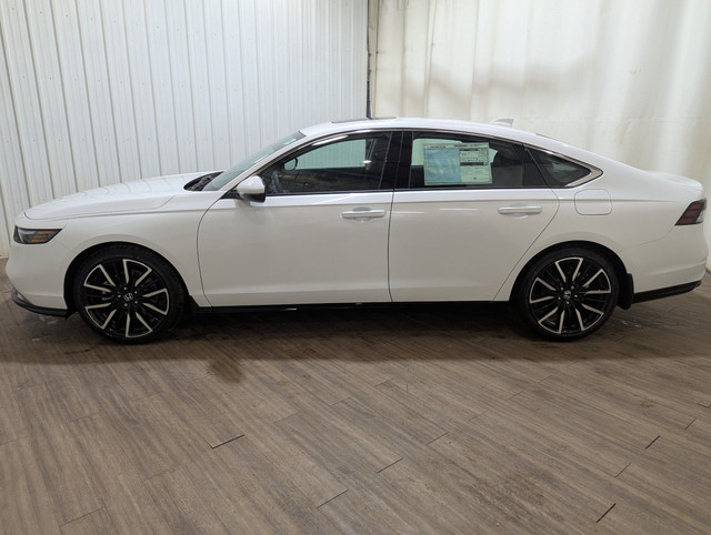 2025 Honda Accord Hybrid Touring in Cars & Trucks in Calgary - Image 4