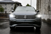 This 2022 Volkswagen Tiguan is for sale today. This SUV has 91,725 kms. It's grey in colour . It has... (image 3)