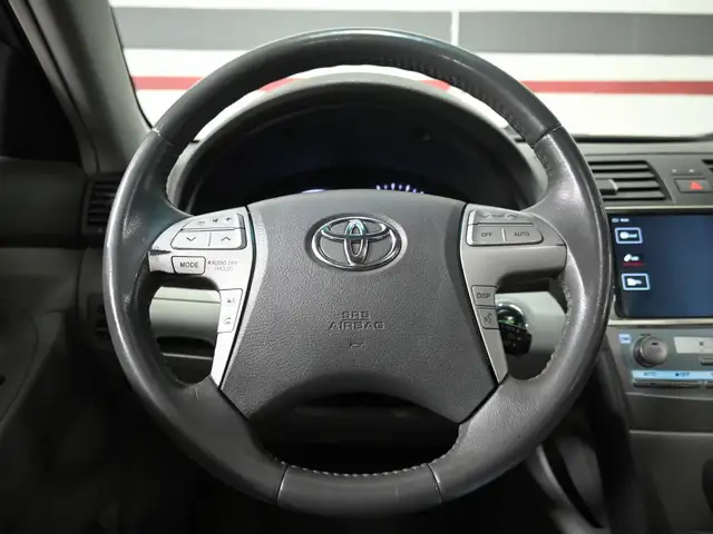 2008 Toyota Camry Hybrid Leather Heated Seats Sunroof Push Butto in Cars & Trucks in Mississauga / Peel Region - Image 13