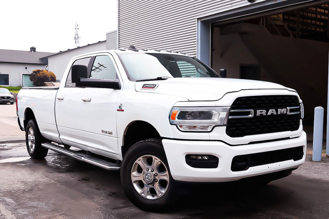 2022 Ram 2500 BIG HORN + 4X4 + CREW CAB + DIESEL + BOITE 8 PIEDS in Cars & Trucks in Laval / North Shore