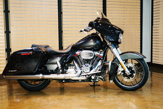 2020 Harley-Davidson Street Glide CVO in Touring in Medicine Hat - Image 2