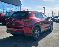 Delivers 29 Highway MPG and 23 City MPG! This Mazda CX-5 boasts a Regular Unleaded I-4 2.5 L/152 eng... (image 4)