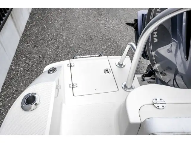 2020 Robalo R202 Explorer in Powerboats & Motorboats in Québec City - Image 32