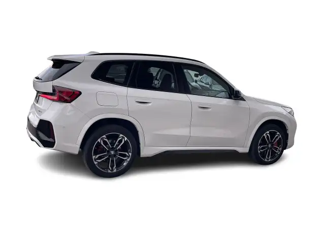 2025 BMW X1 XDrive28i in Cars & Trucks in Laval / North Shore - Image 13