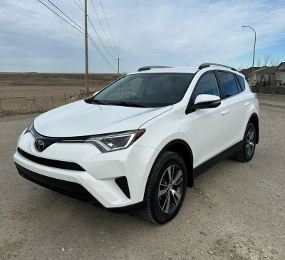 2018 Toyota RAV 4 LE