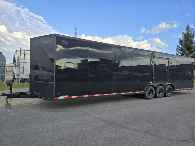 2026 Discovery 32 X 8.5 Triple Axle Enclosed FINANCING AVAILABLE in Cargo & Utility Trailers in Vancouver - Image 3