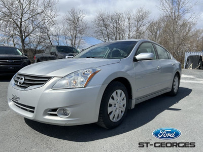 NISSAN ALTIMA 2.5 S AUT TOUT EQUIPÉ TOIT OUVRANT AILERON SIEGE E