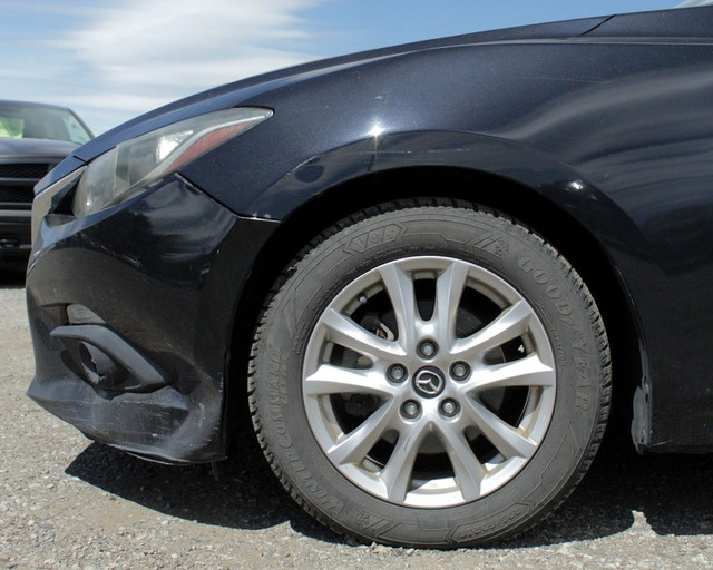 2015 Mazda Mazda3 in Cars & Trucks in Penticton - Image 4
