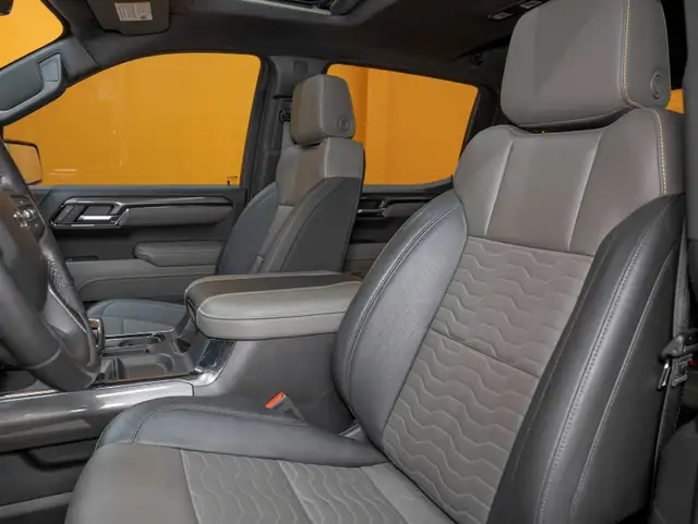 2023 Chevrolet Silverado 1500 ZR2 CREW 4X4 V8 *TOIT* NAV CUIR SI in Cars & Trucks in Laurentides - Image 12