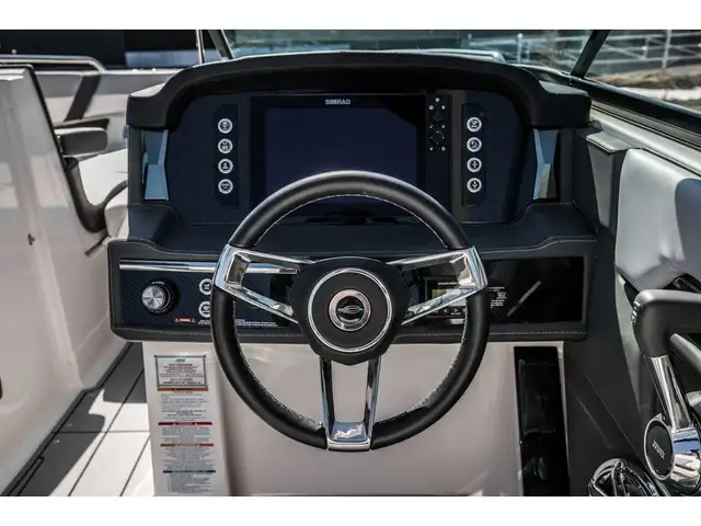 2025 Chaparral 267 SSX in Powerboats & Motorboats in Québec City - Image 27