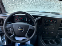 2025 CHEVROLET EXPRESS G3500 LT - 12 Passenger - 6.6 Lit - 8 Cylinder Gasoline engine. White exterio... (image 6)