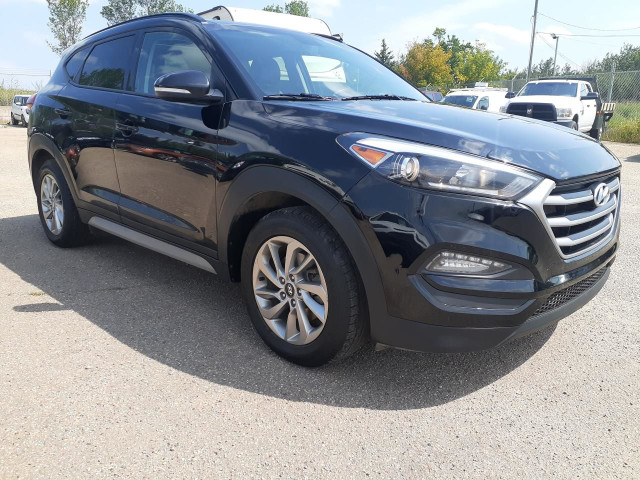  2018 Hyundai Tucson SE AWD, Leather, Blindspot det,htd Steering in Cars & Trucks in Edmonton