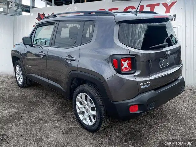 2016 Jeep Renegade North in Cars & Trucks in Saskatoon - Image 5