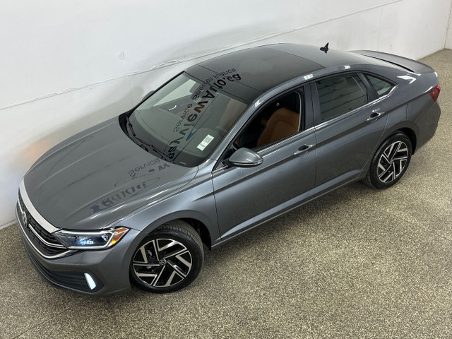 2024 Volkswagen Jetta Highline HIGHLINE/TAN LEATHER/ROOF/NAVI... in Cars & Trucks in Belleville - Image 2