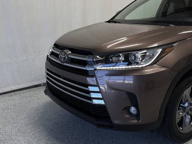2019 Toyota Highlander Limited AWD in Cars & Trucks in Strathcona County - Image 4