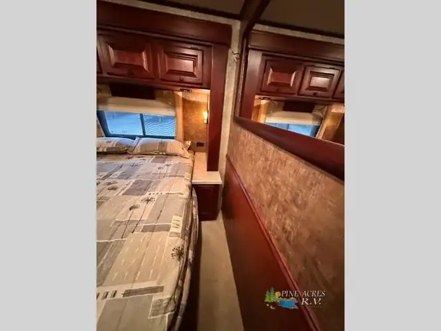 2011 Tiffin Motorhomes Open Road Allegro 32CA 53K Milles Best Pr in RVs & Motorhomes in Moncton - Image 37