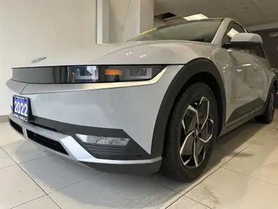 Are you looking for a vehicle that offers a sporty look without sacrificing fuel Economy? Look no fu...