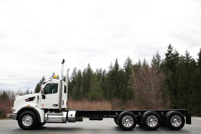  2021 Peterbilt 567 Daycab Tri Drive 88k Miles 3900 Hours x15 in Heavy Trucks in Edmonton - Image 4