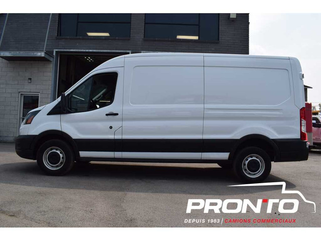 2022 Ford Transit Cargo Van T-250 148WB Med Roof ** GARANTIE FOR in Cars & Trucks in Laval / North Shore - Image 3