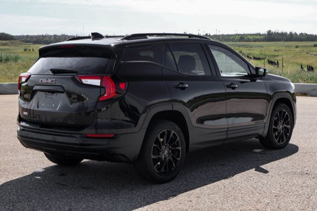 2024 GMC Terrain SLT 4X4 LEATHER LOADED SUNROOF in Cars & Trucks in Strathcona County - Image 3