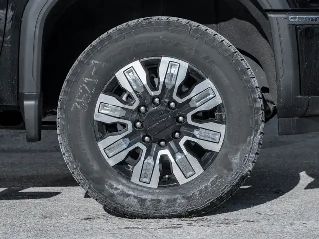 2025 GMC SIERRA 2500HD Denali- Diesel in Cars & Trucks in Markham / York Region - Image 5