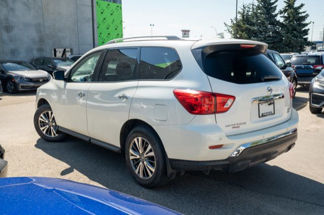 2019 Nissan Pathfinder in Cars & Trucks in Edmonton - Image 3